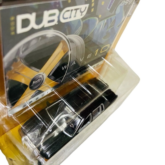 Jada Dub City 1995 Cadillac Fleetwood 1:64 W10 99 Black - Picture 7 of 9